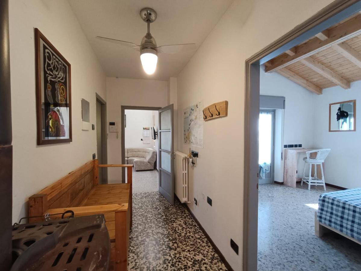 Casa Le Fornaci Lägenhet Ispra Exteriör bild
