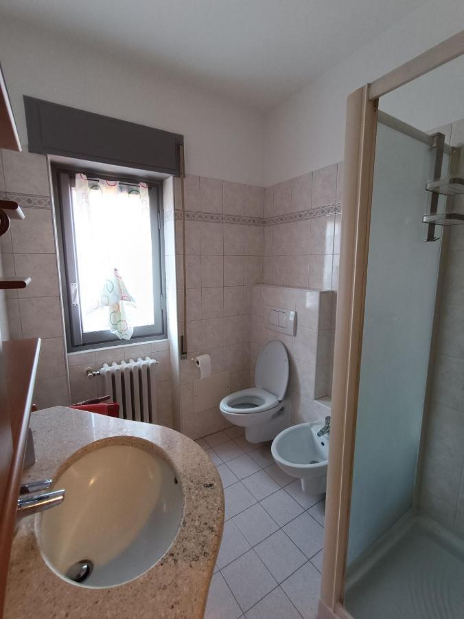 Casa Le Fornaci Lägenhet Ispra Exteriör bild